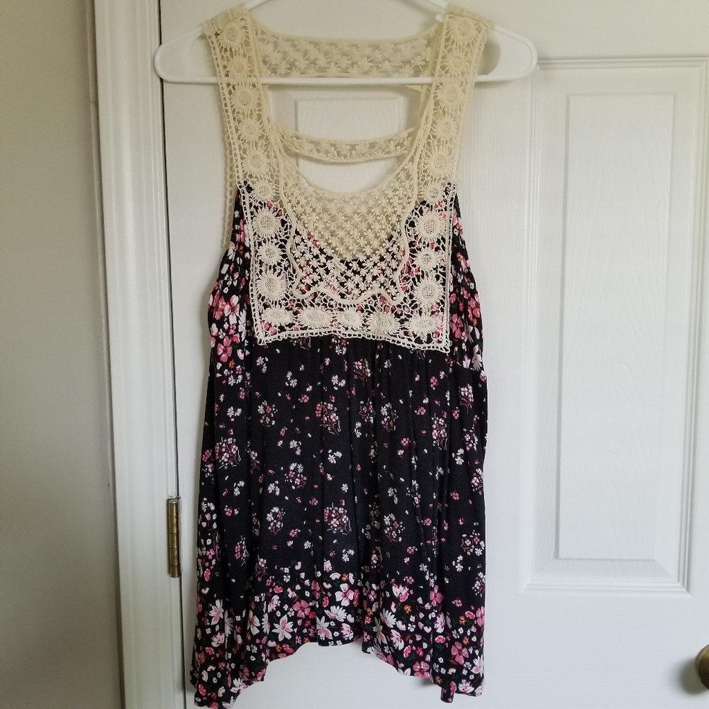 Floral crochet tank top
